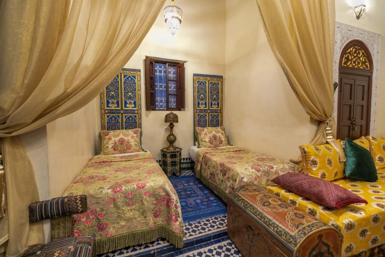 Riad Avec Terrasse Privee Et Piscine Partagee A 300M Fes Ngoại thất bức ảnh