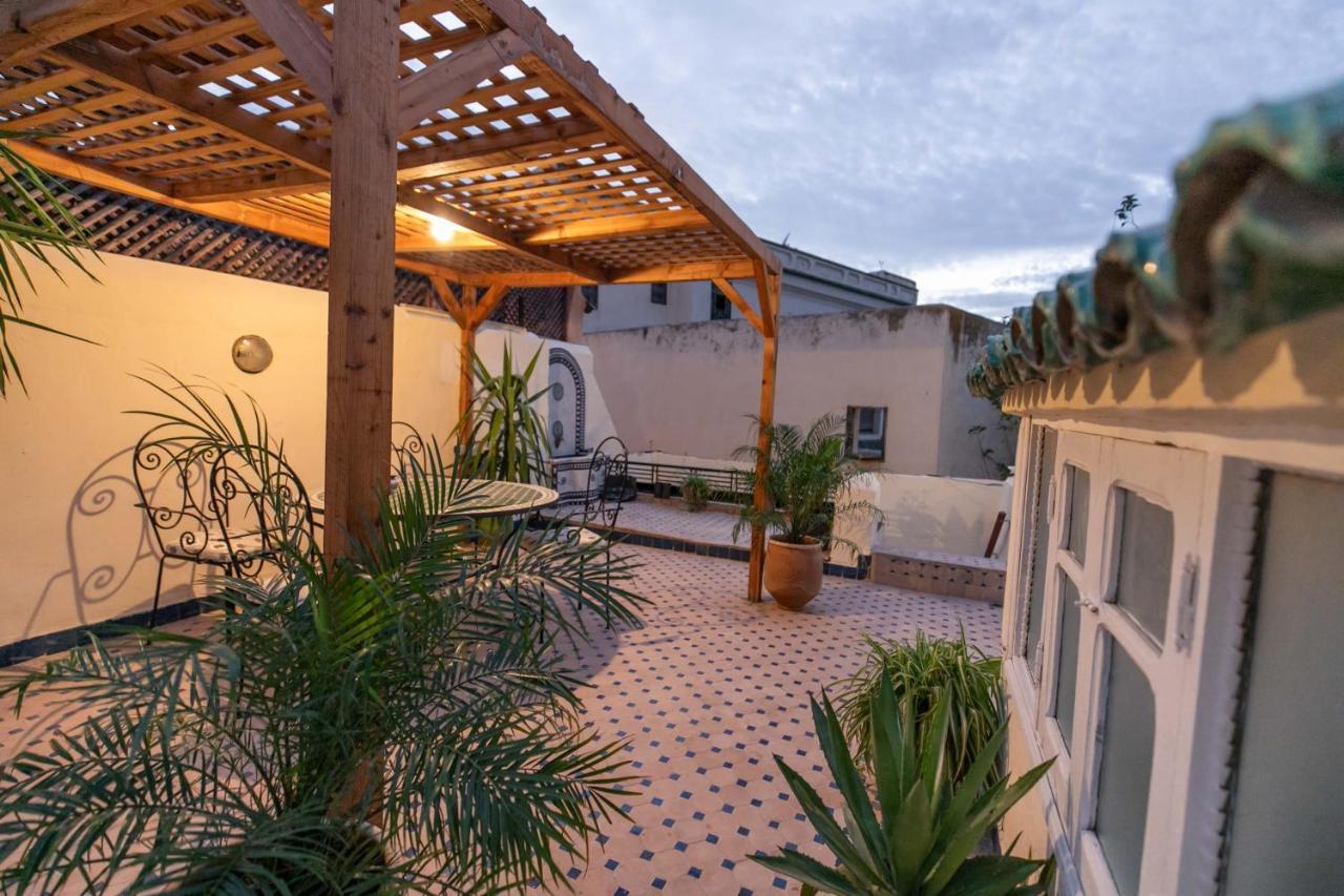 Riad Avec Terrasse Privee Et Piscine Partagee A 300M Fes Ngoại thất bức ảnh